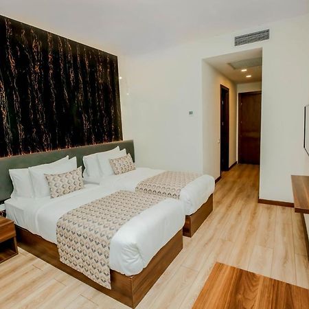 Kutaisi Inn Εξωτερικό φωτογραφία Deluxe Room