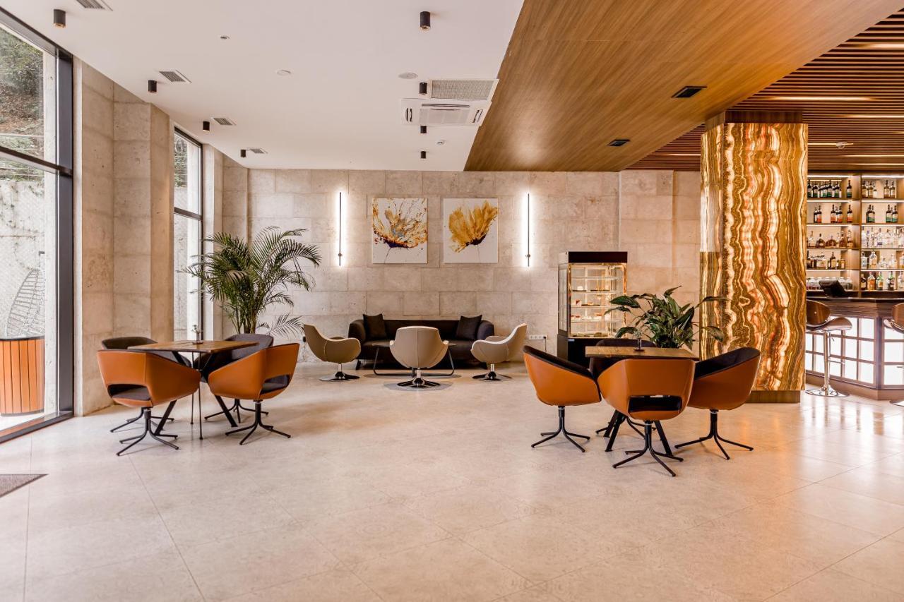 Kutaisi Inn Εξωτερικό φωτογραφία Lobby