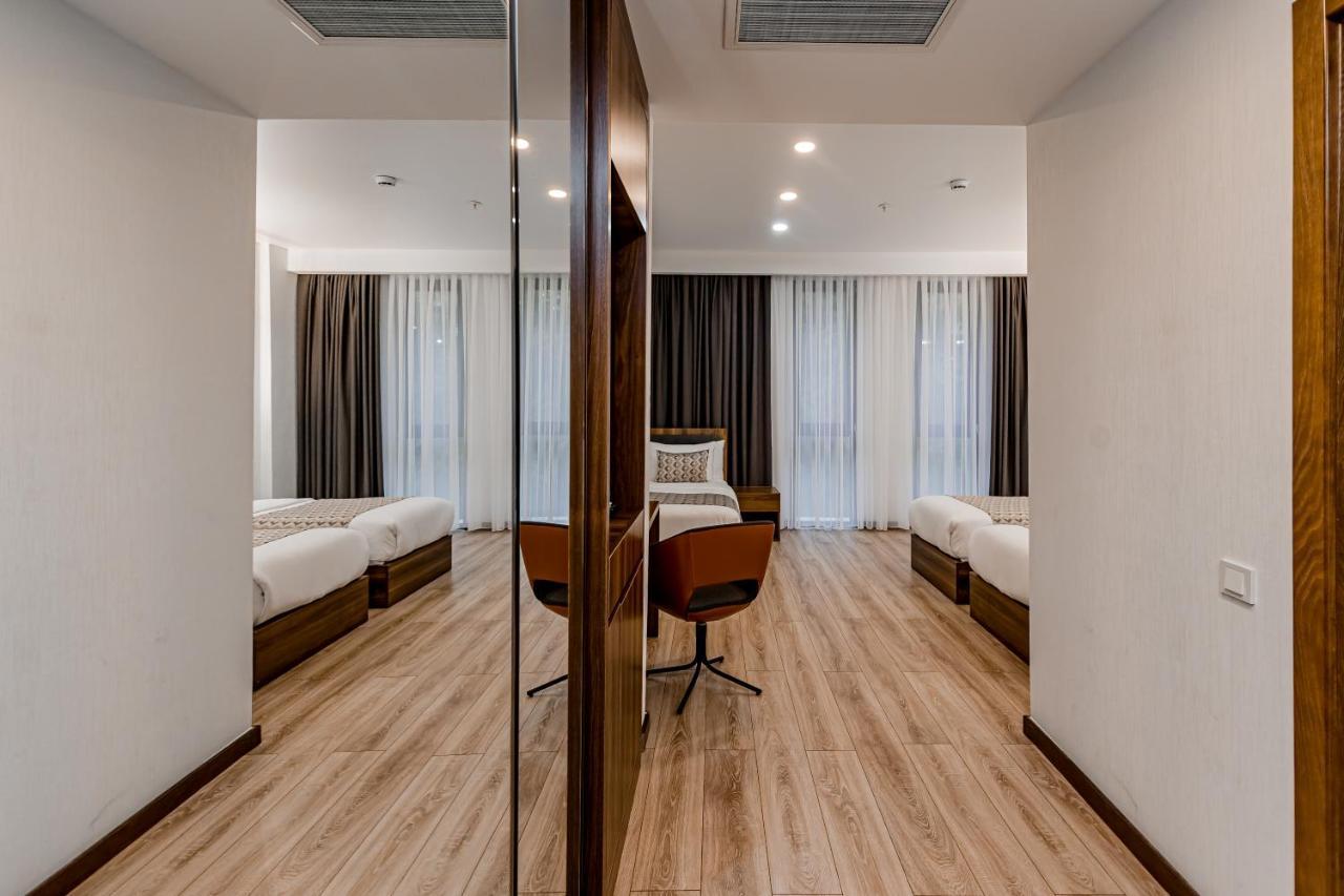 Kutaisi Inn Εξωτερικό φωτογραφία Deluxe Room