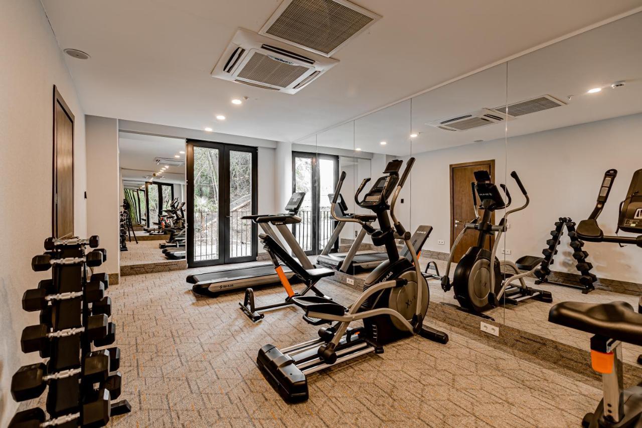 Kutaisi Inn Εξωτερικό φωτογραφία The gym at the hotel